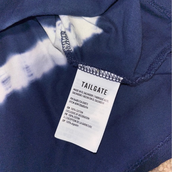 Tailgate New England Patriots NFL Blue & White Tie-Dye Cropped T-Shirt, NWOT, L - Picture 4 of 4